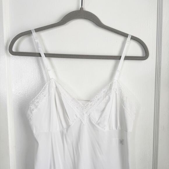 Vanity Fair Daywear Solutions Full Slip Style 10103 Sheer Lace Design Size 34 - Picture 3 of 16